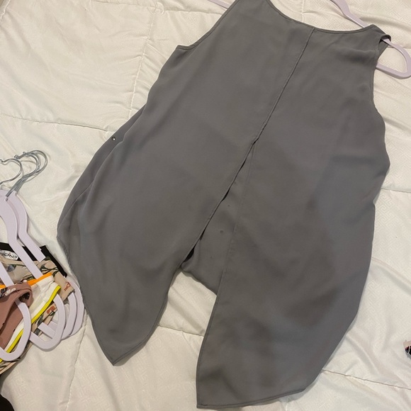 Express split back top - Picture 3 of 3